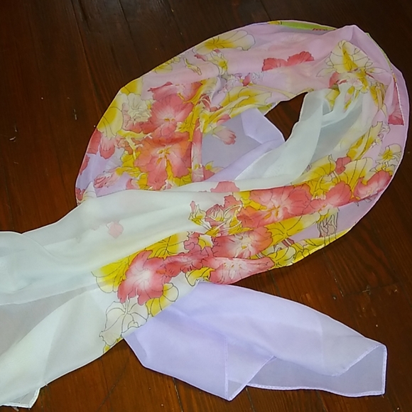 Accessories - NWOT Chiffon Scarf
